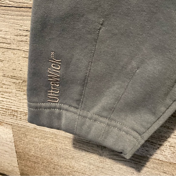 The North Face ultra-wick blue/gray sweatshirt size Large - Picture 4 of 4